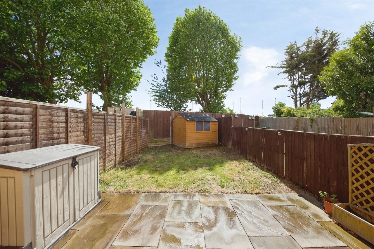 Wilmington Gardens, Barking, photo 4