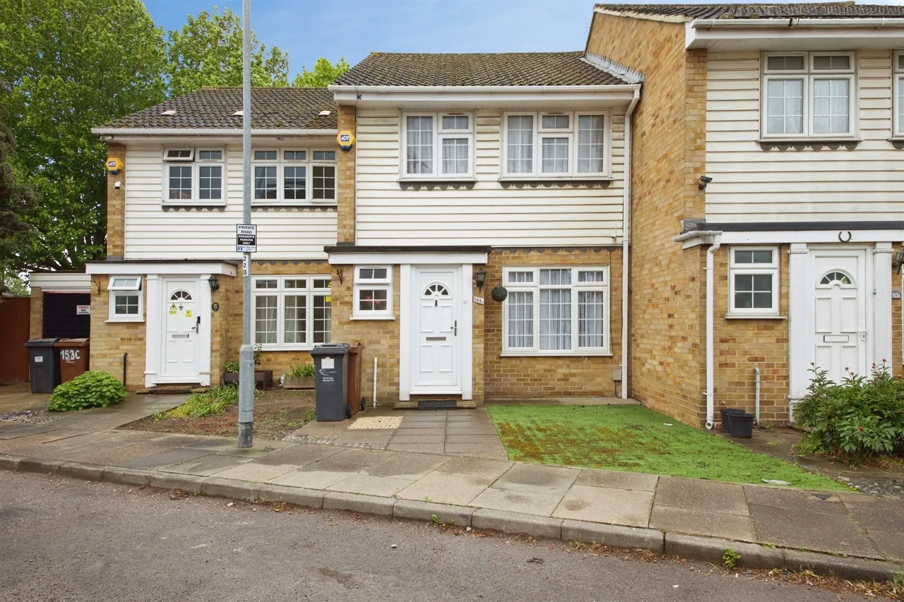 3 bed house for sale — Wilmington Gardens, Barking