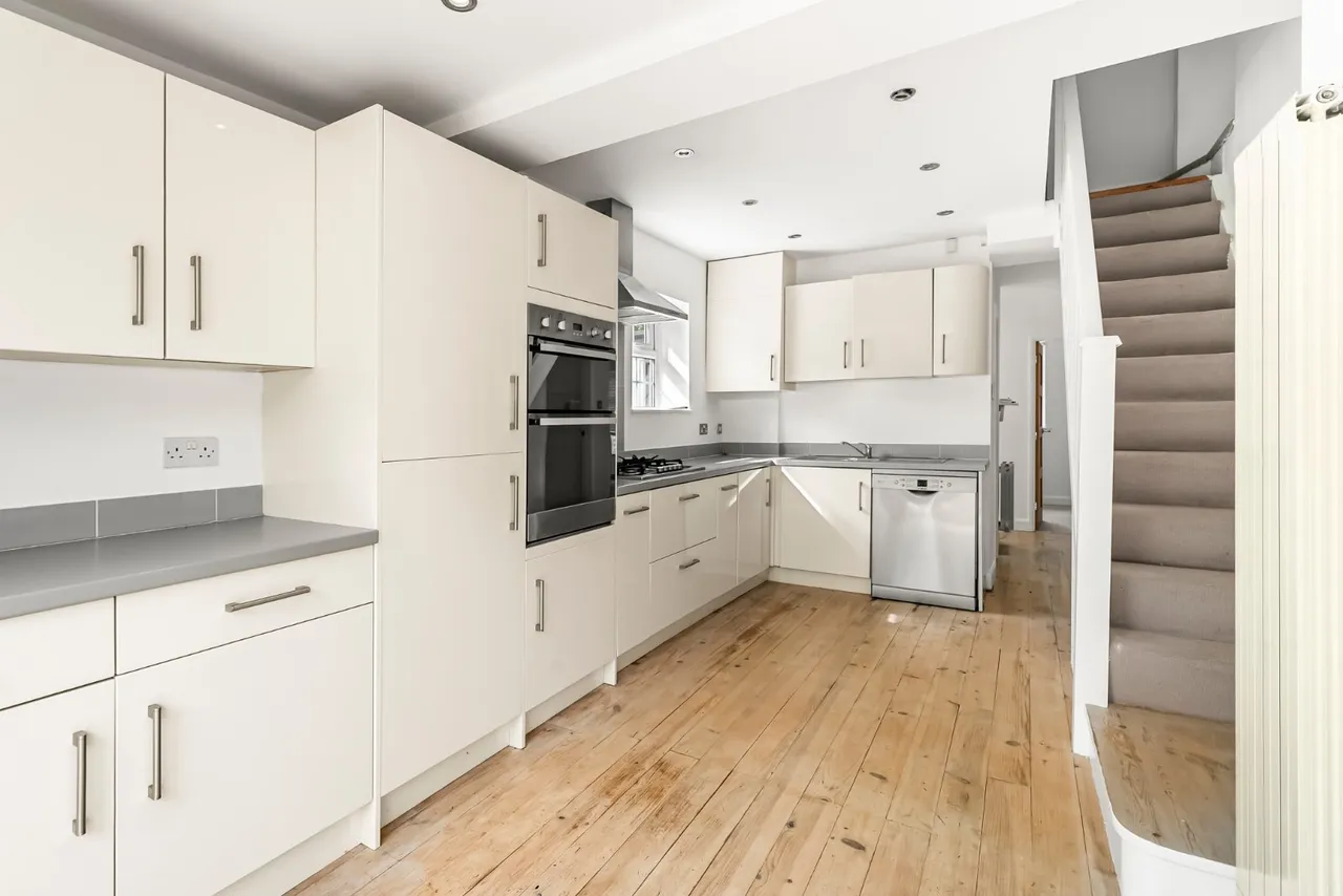 Langwith Avenue, Collingham, LS22, photo 3