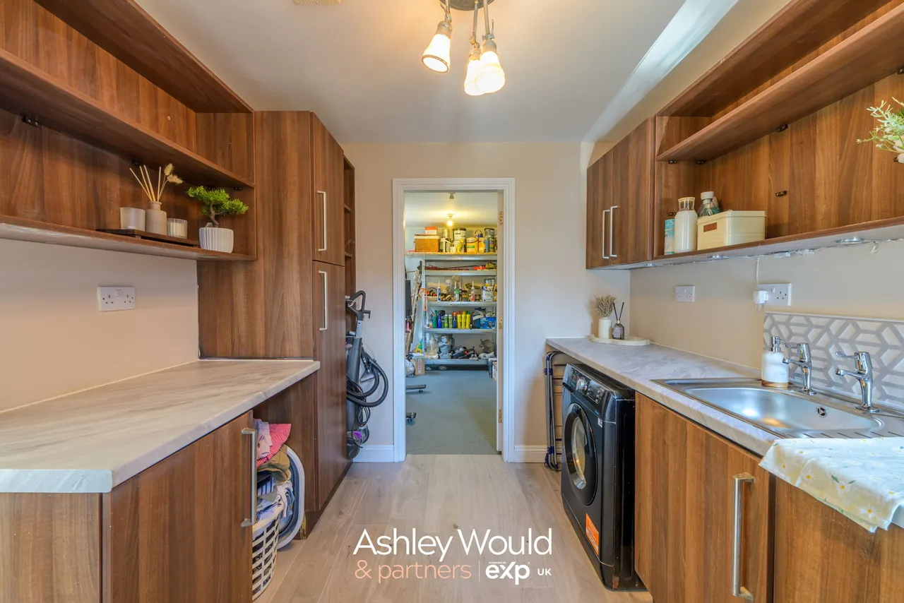 Barrs Road, Cradley Heath, B64, photo 12