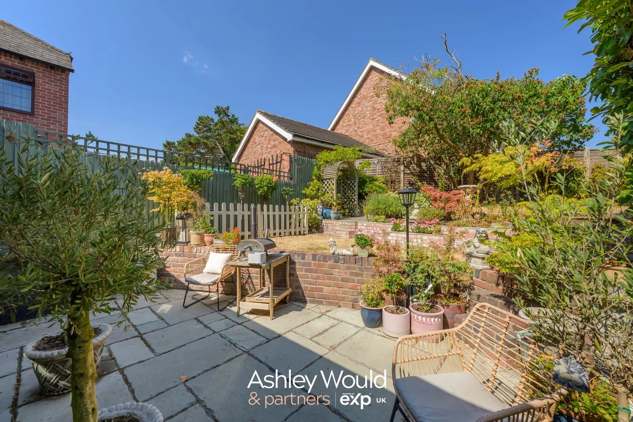 Barrs Road, Cradley Heath, B64, photo 23