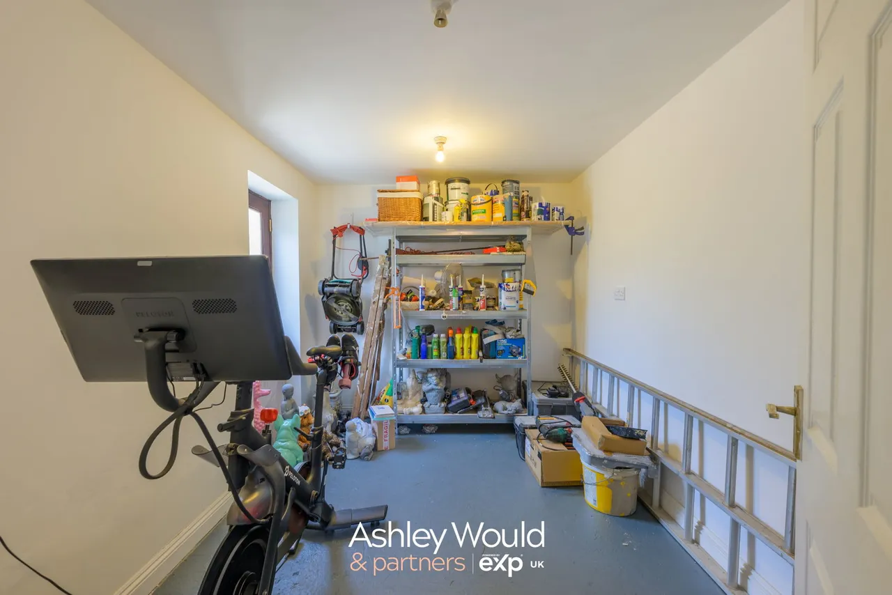 Barrs Road, Cradley Heath, B64, photo 13
