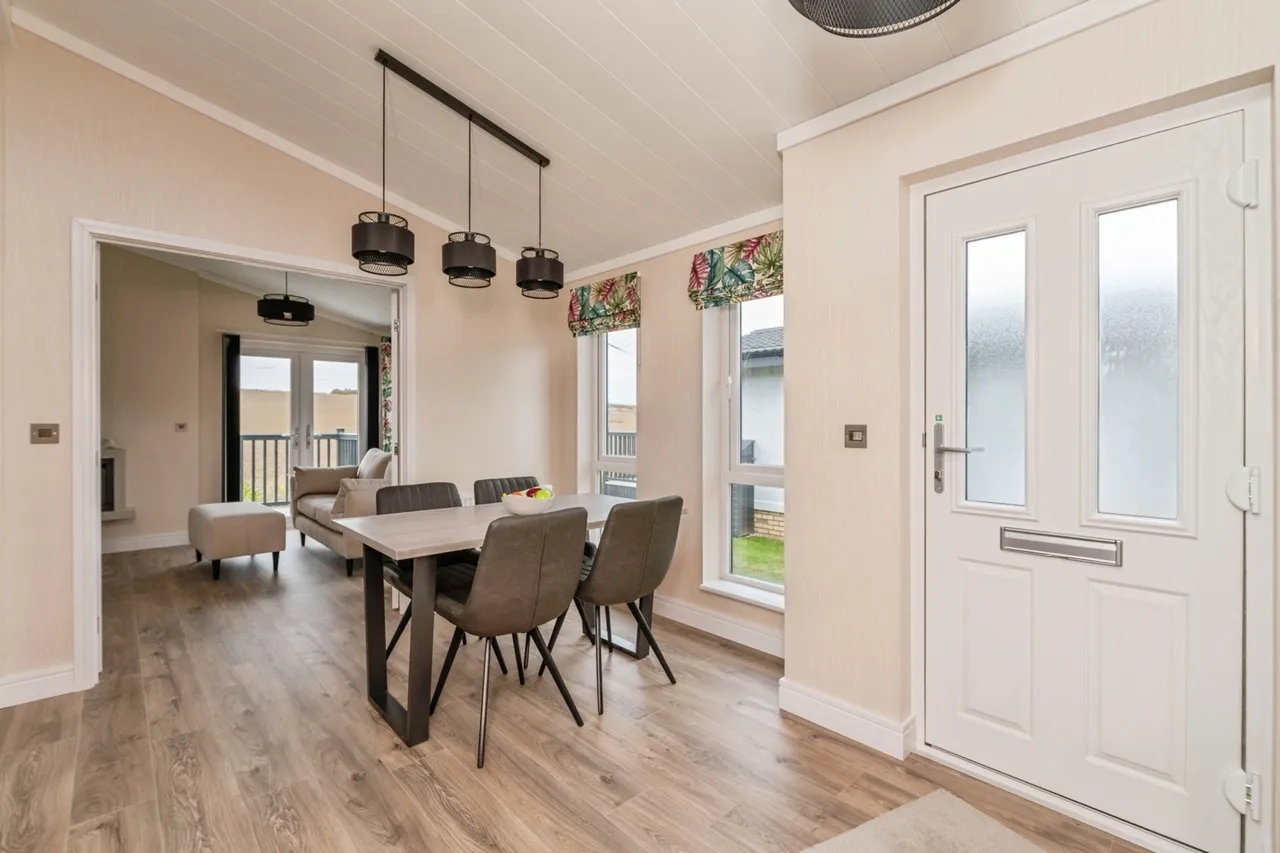 Waltons Hall Road, Stanford-le-Hope, Essex, SS17, photo 5