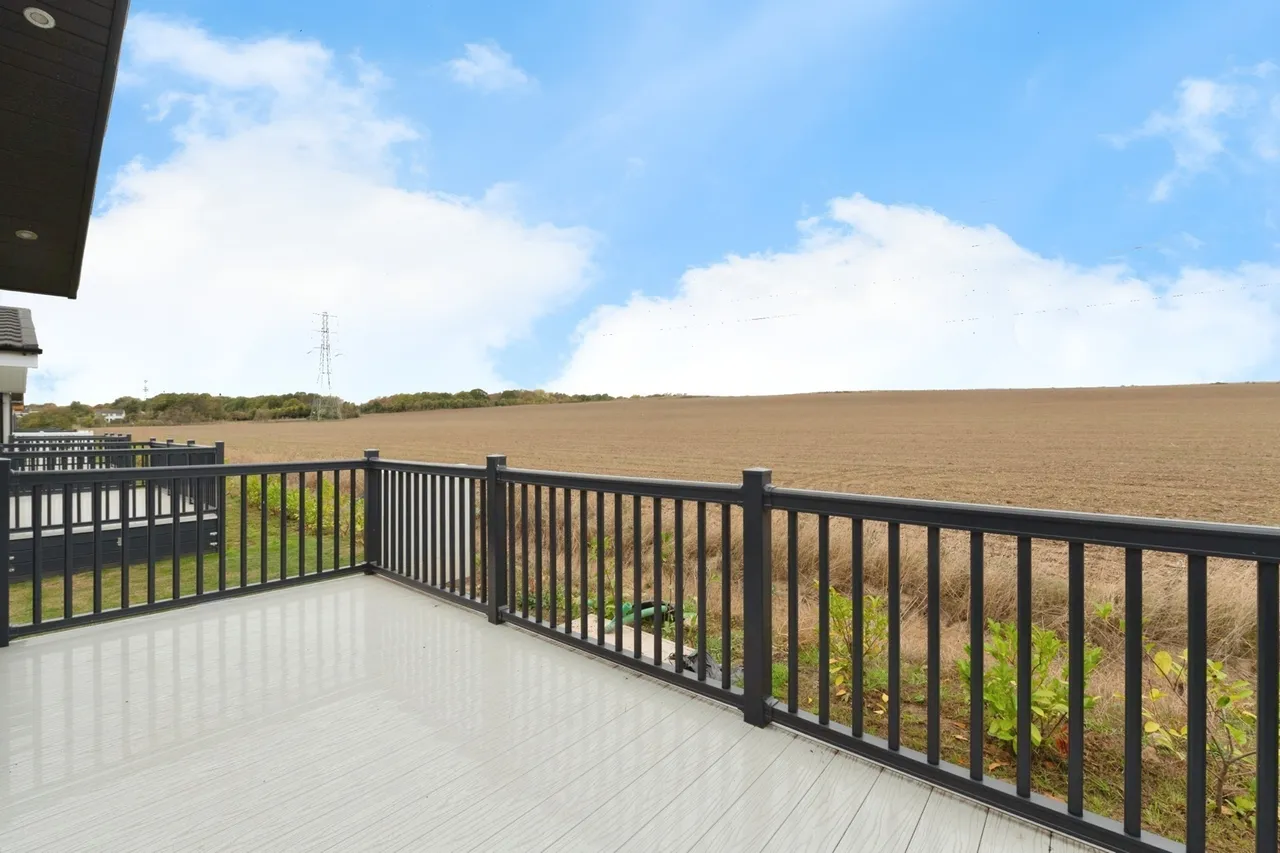 Waltons Hall Road, Stanford-le-Hope, Essex, SS17, photo 17