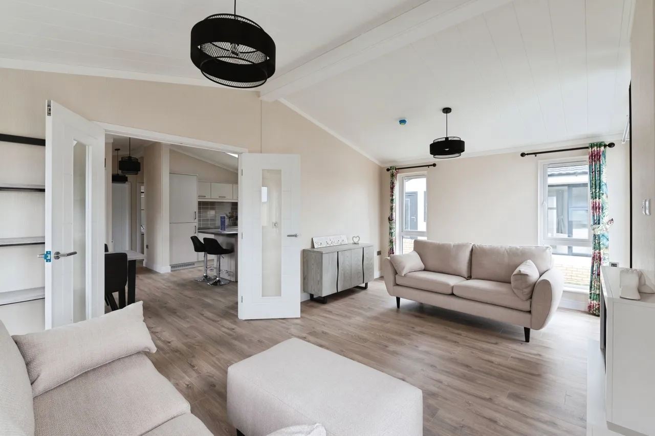 Waltons Hall Road, Stanford-le-Hope, Essex, SS17, photo 10