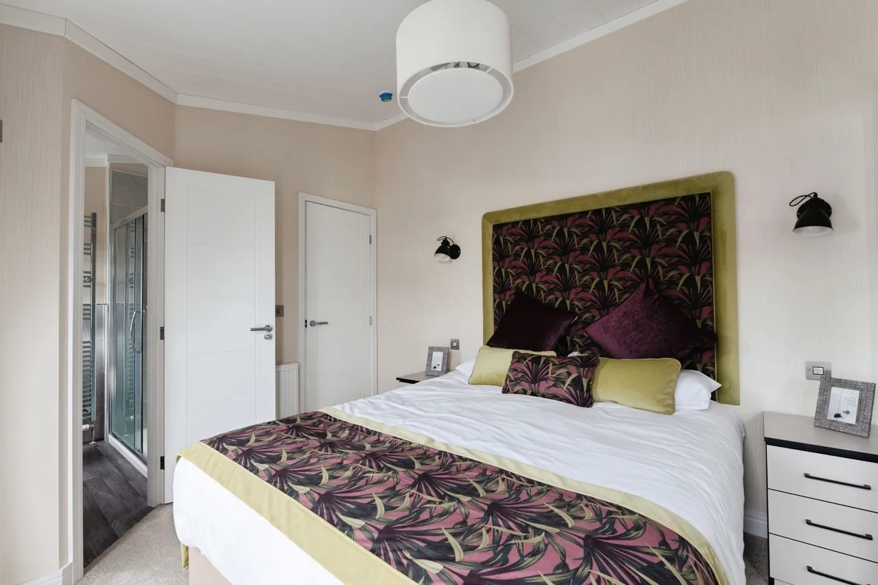 Waltons Hall Road, Stanford-le-Hope, Essex, SS17, photo 12