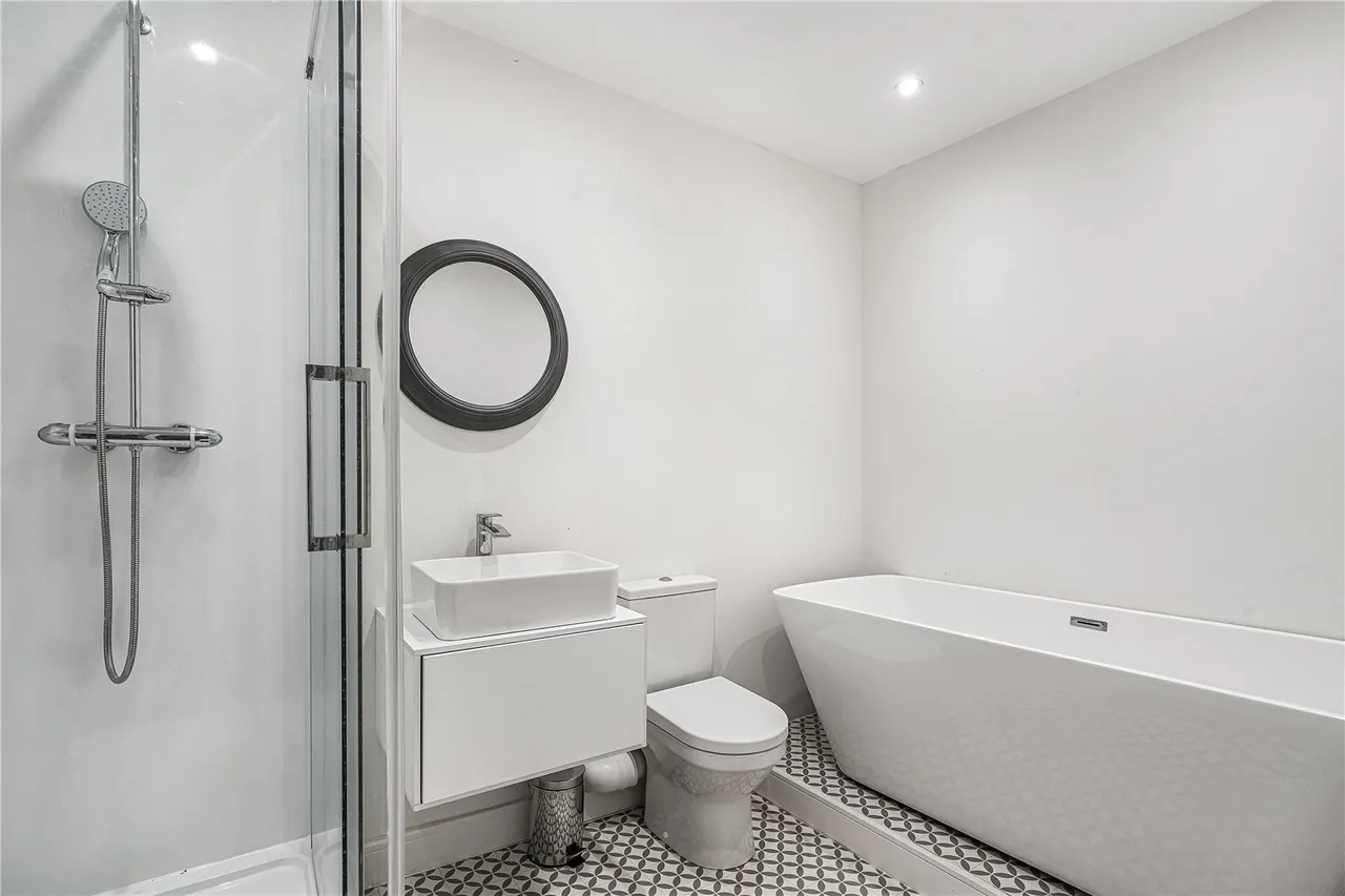 High St, Great Houghton, NN4, photo 15