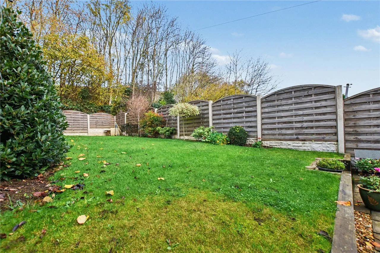 Clough Drive, Birstall, WF17, photo 19