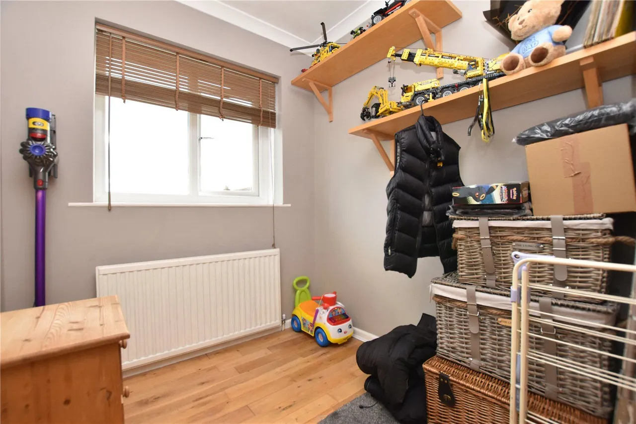 Clough Drive, Birstall, WF17, photo 8