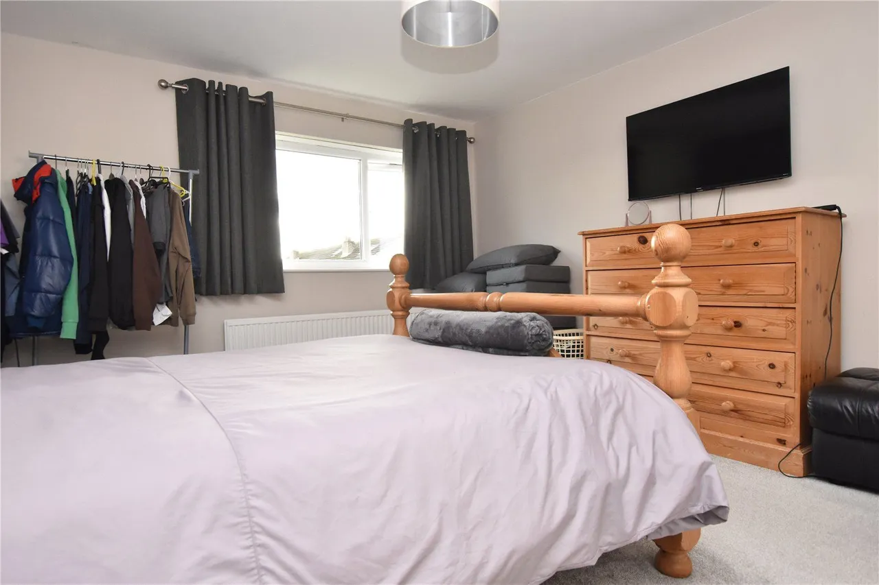 Clough Drive, Birstall, WF17, photo 16