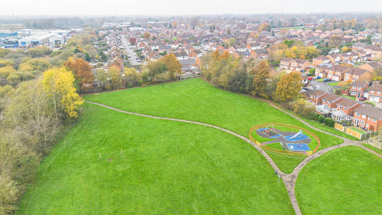 Cliftonville Road, Woolston, Warrington, Warrington, WA1 4BJ, photo 33