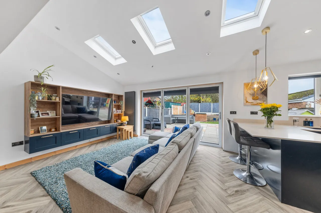 Cliftonville Road, Woolston, Warrington, Warrington, WA1 4BJ, photo 4