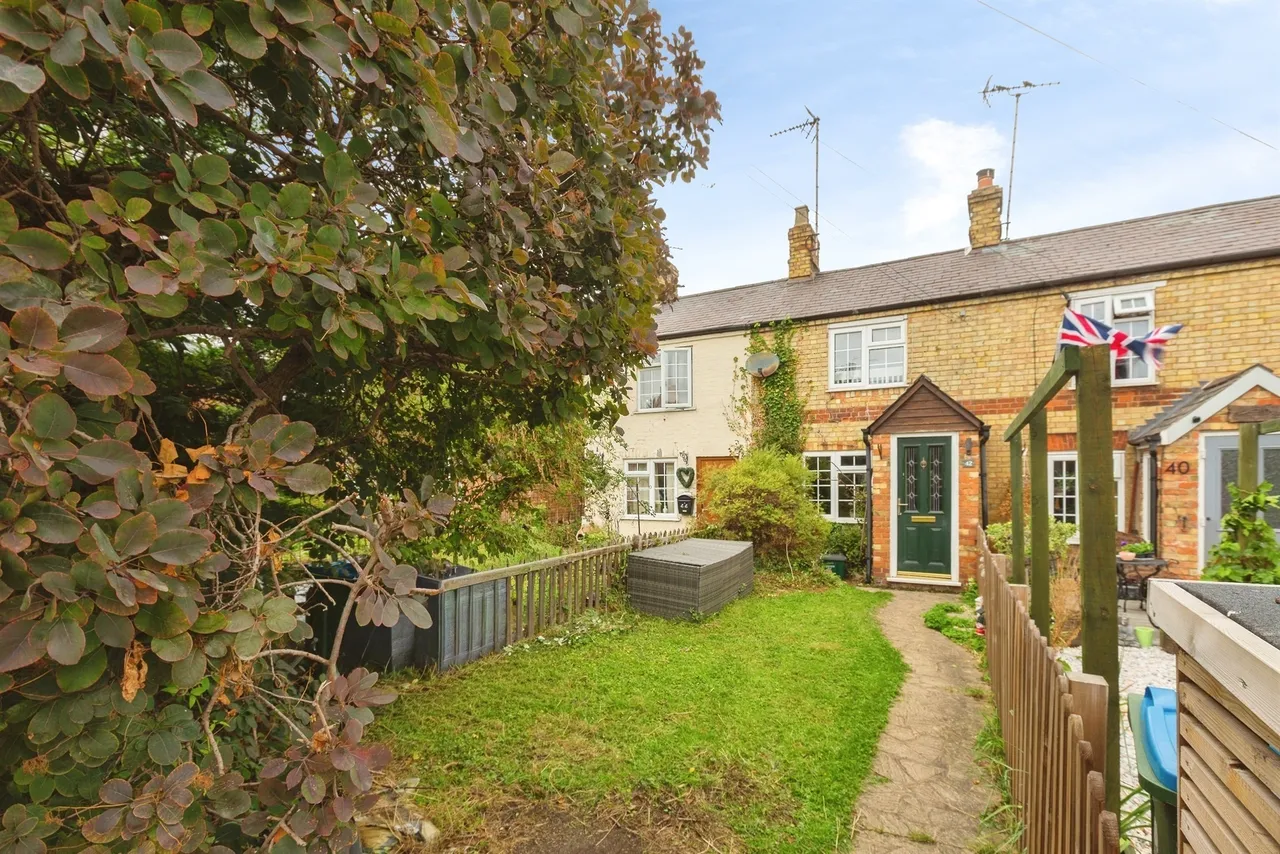 2 bed house for sale — High Street, Waddesdon, Aylesbury