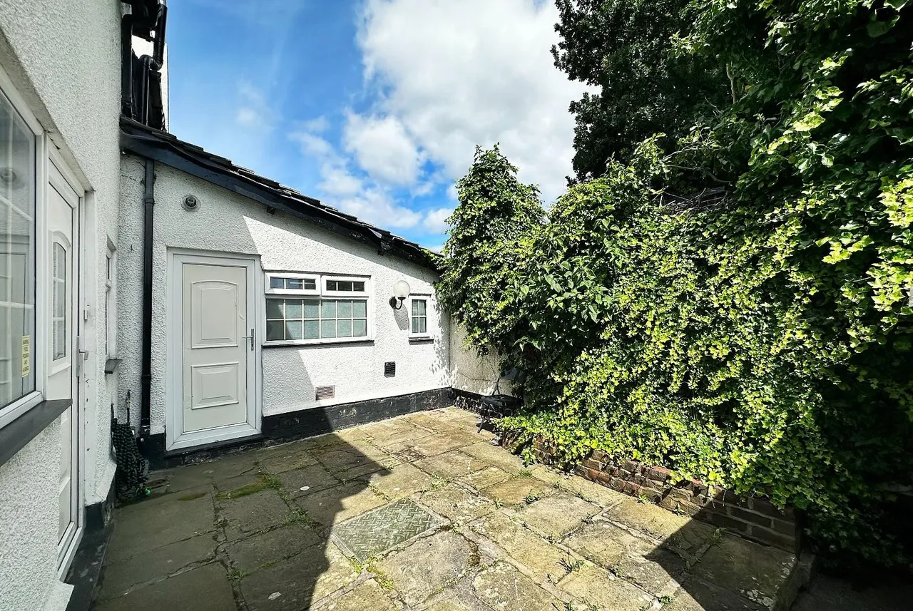Moss Lane, Timperley, WA15, photo 30
