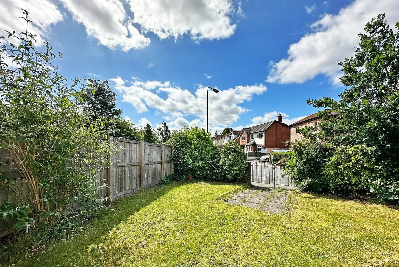 Moss Lane, Timperley, WA15, photo 15