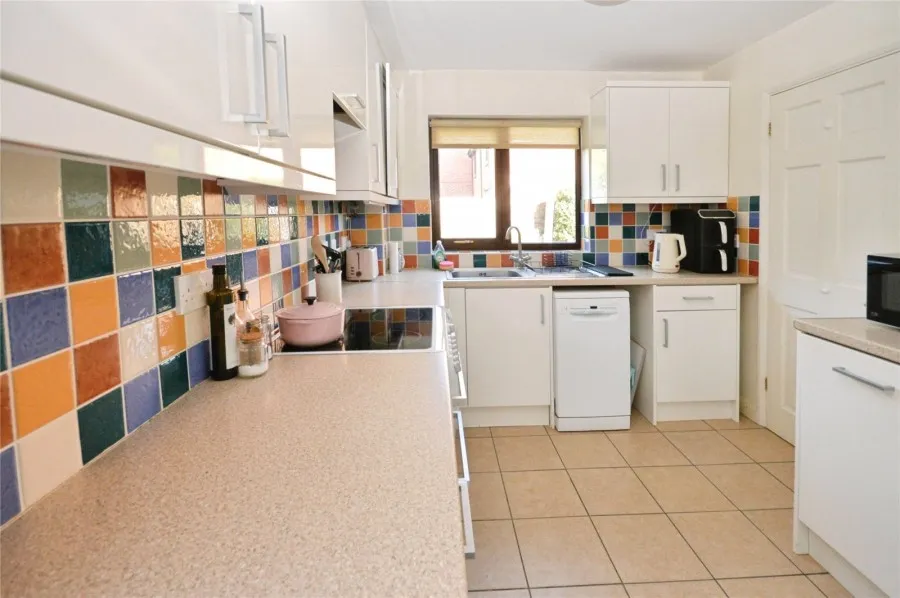 with 3 bedrooms in Bishop's Stortford, CM23, photo 5