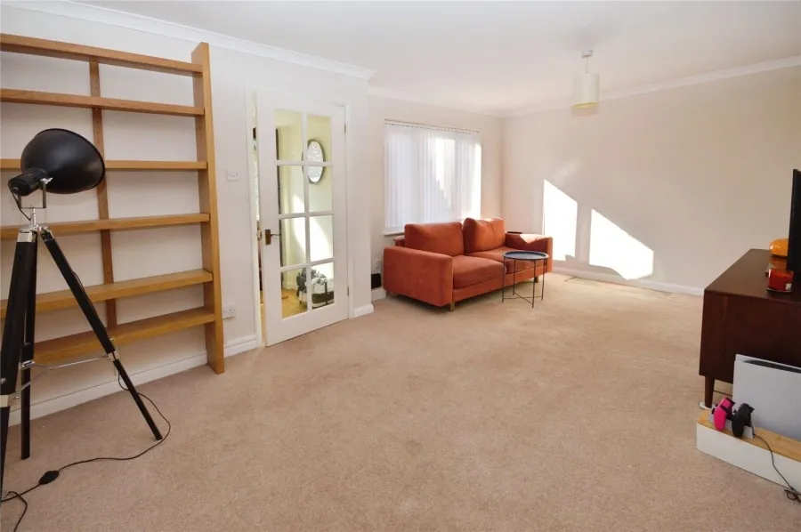 with 3 bedrooms in Bishop's Stortford, CM23, photo 2