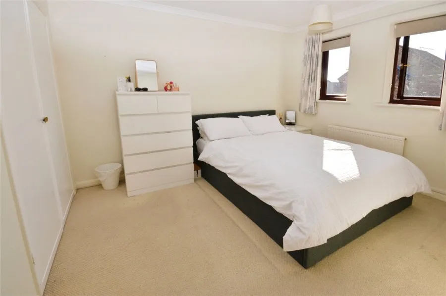 with 3 bedrooms in Bishop's Stortford, CM23, photo 6