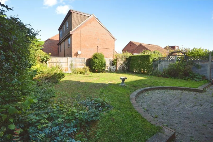 with 3 bedrooms in Bishop's Stortford, CM23, photo 11
