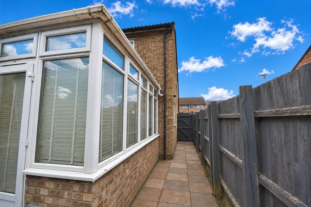 Chedworth Close, Northampton, NN3 5HW, photo 4