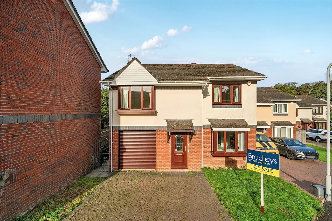 4 bed property for sale, Alexandra Close, Plymouth, PL9