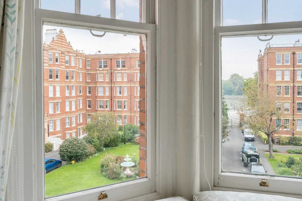 Lower Richmond Road, Putney, London, SW15, photo 5