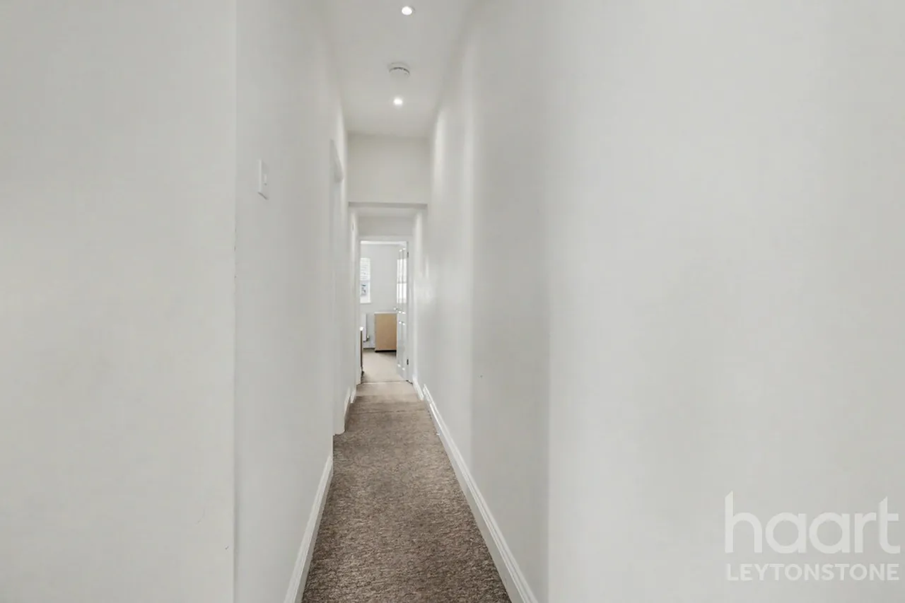 Selby Road, London, E11, photo 23