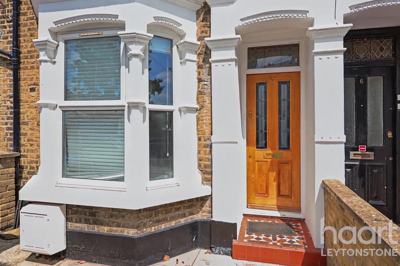 Selby Road, London, E11, photo 9