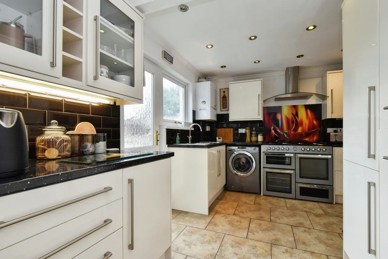 Pen Y Gaer Cottages, Brynheulog, Llanelli, photo 7