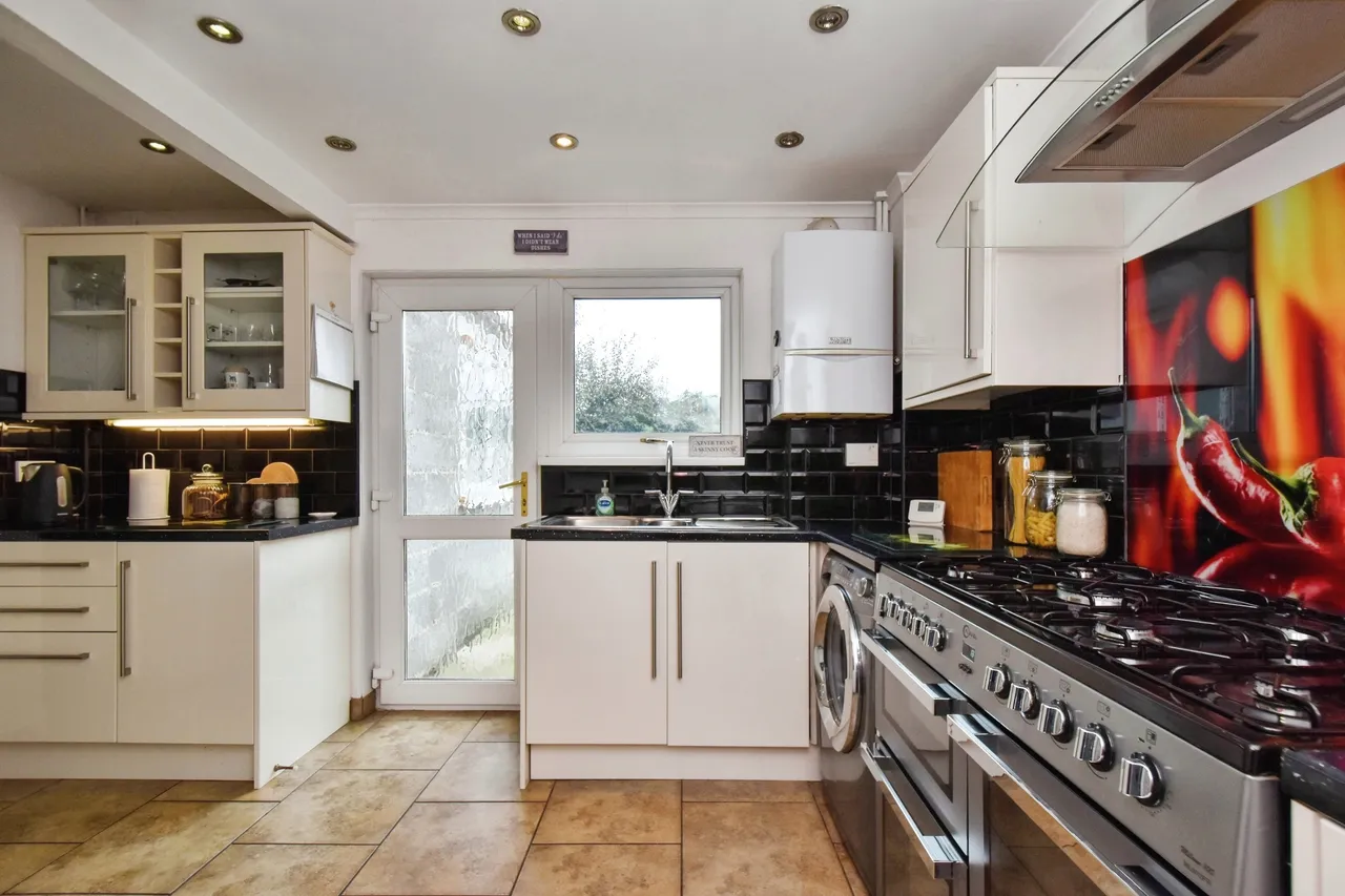 Pen Y Gaer Cottages, Brynheulog, Llanelli, photo 5