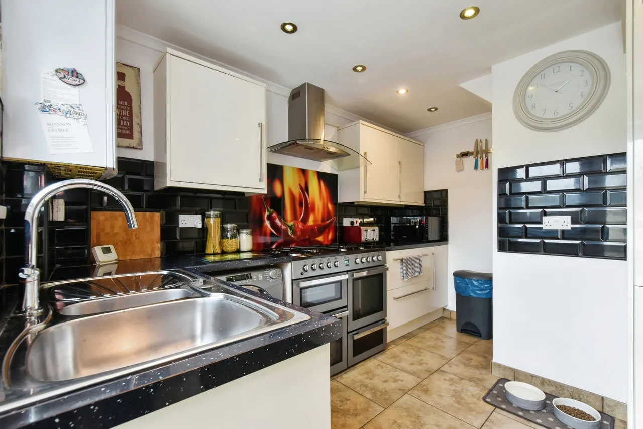 Pen Y Gaer Cottages, Brynheulog, Llanelli, photo 6