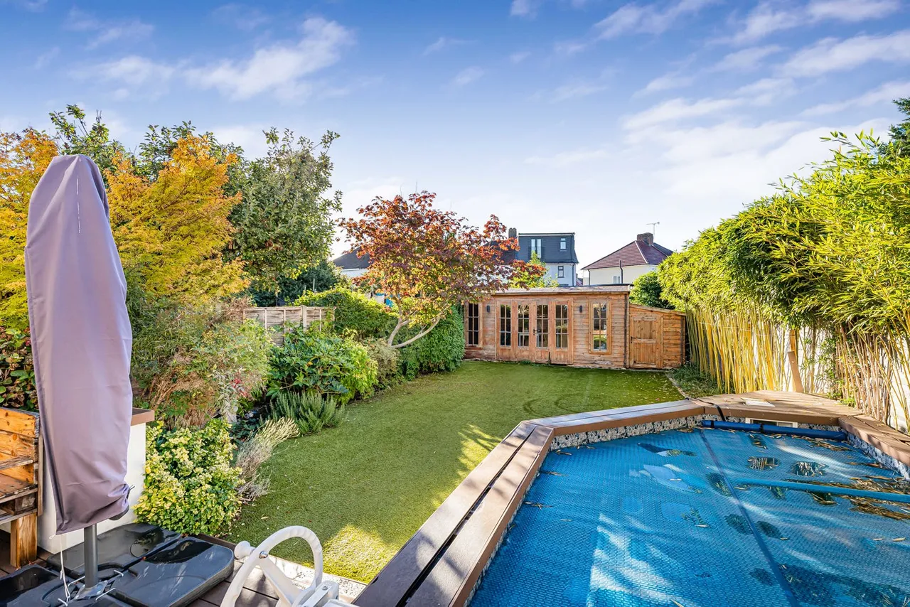 Park Avenue, Whitton, TW3, photo 23