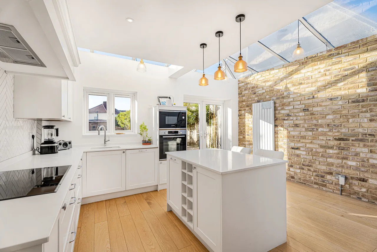 Park Avenue, Whitton, TW3, photo 11