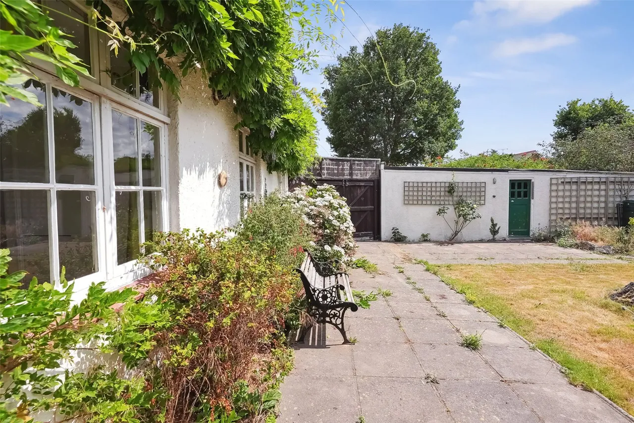 Wensleydale Road, Hampton, TW12 2LP, photo 13