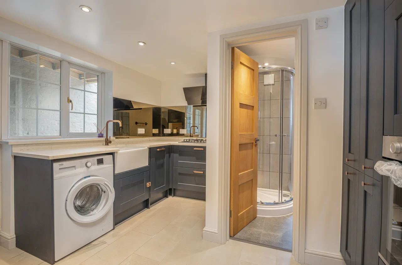 50a Chalk Hill, Watford, photo 3