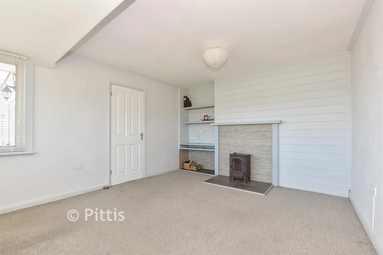 Redlake Road, Freshwater, PO40, photo 5