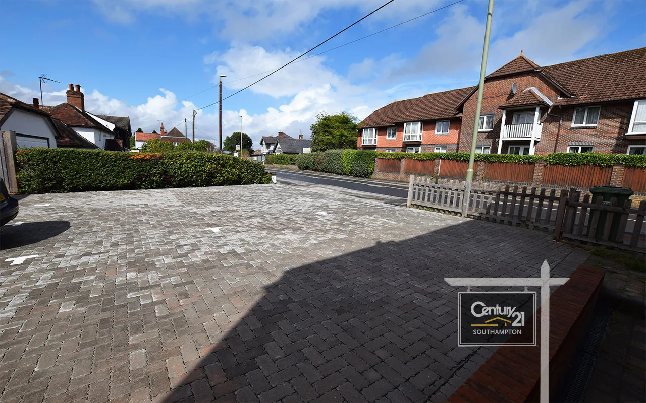 Swaythling Road, West End, SO30, photo 9