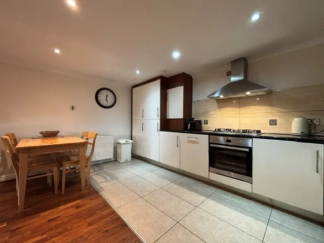 Mansionhouse Road, photo 6