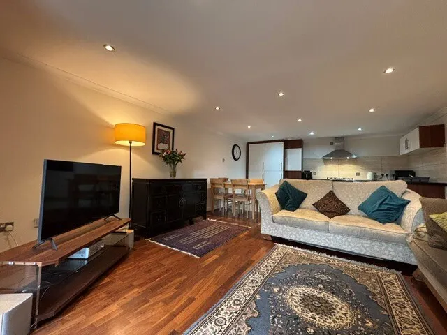 Mansionhouse Road, photo 3