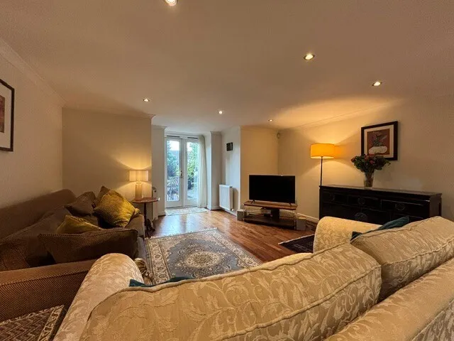 Mansionhouse Road, photo 2