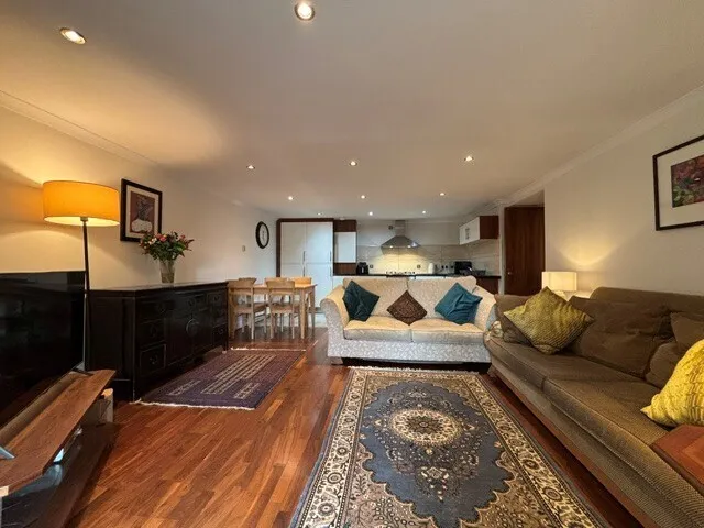 Mansionhouse Road, photo 4
