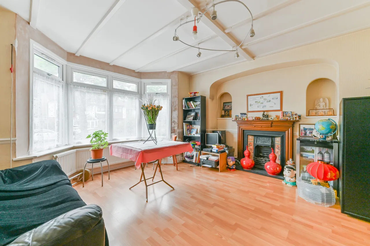 24 Pollards Hill South, London, photo 4