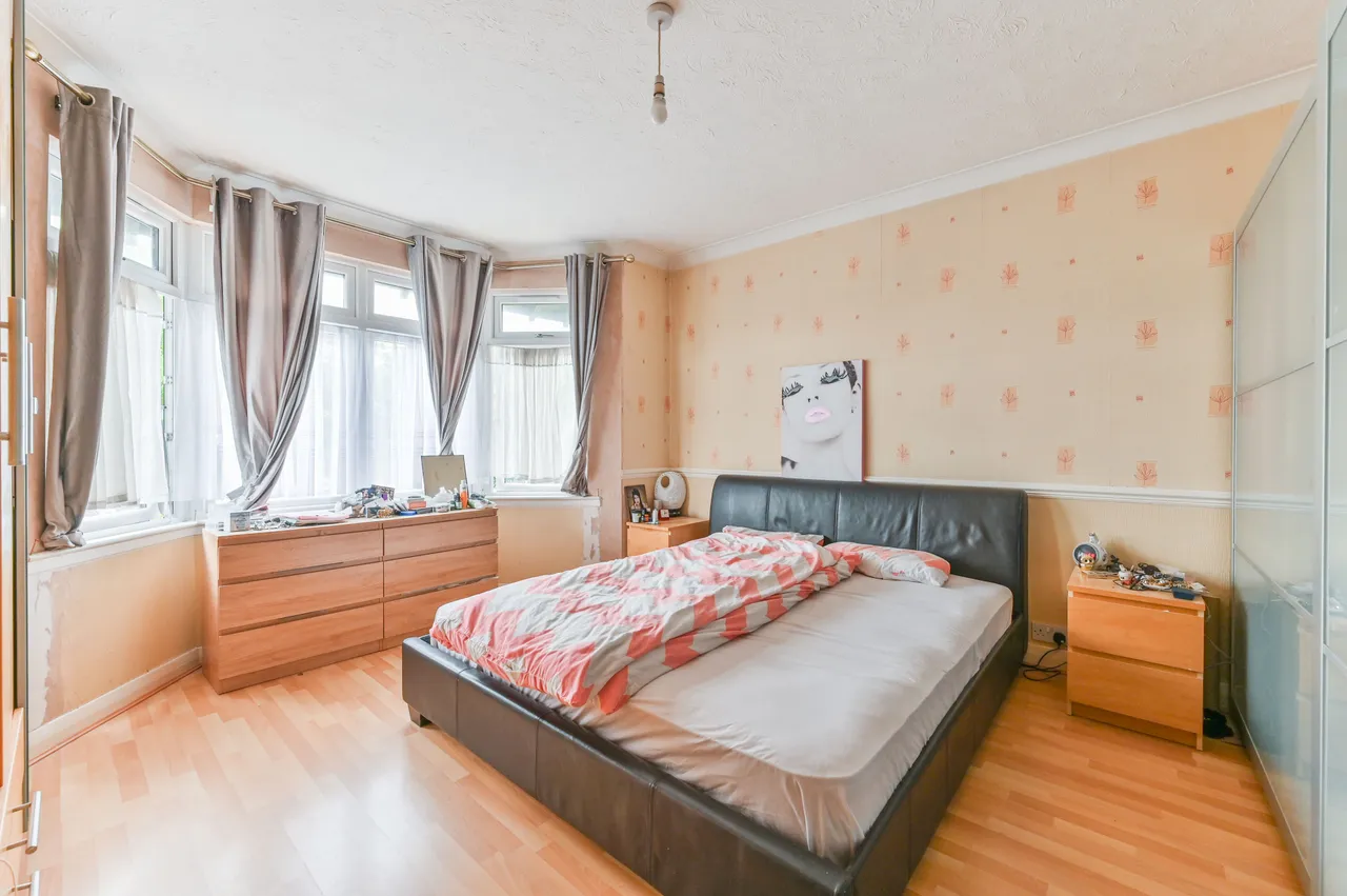 24 Pollards Hill South, London, photo 10