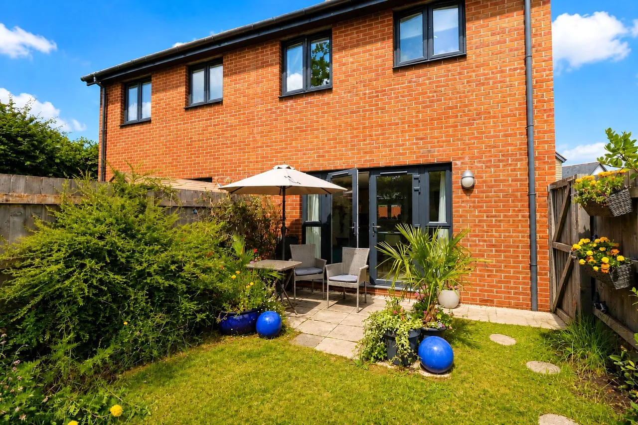 Honey Farm Close, South Molton, EX36, photo 14