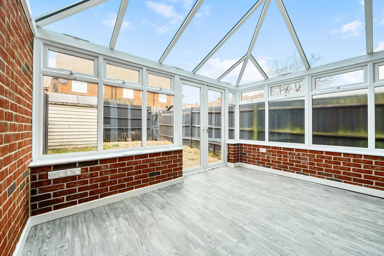Dunlin Close, Emsworth, photo 3