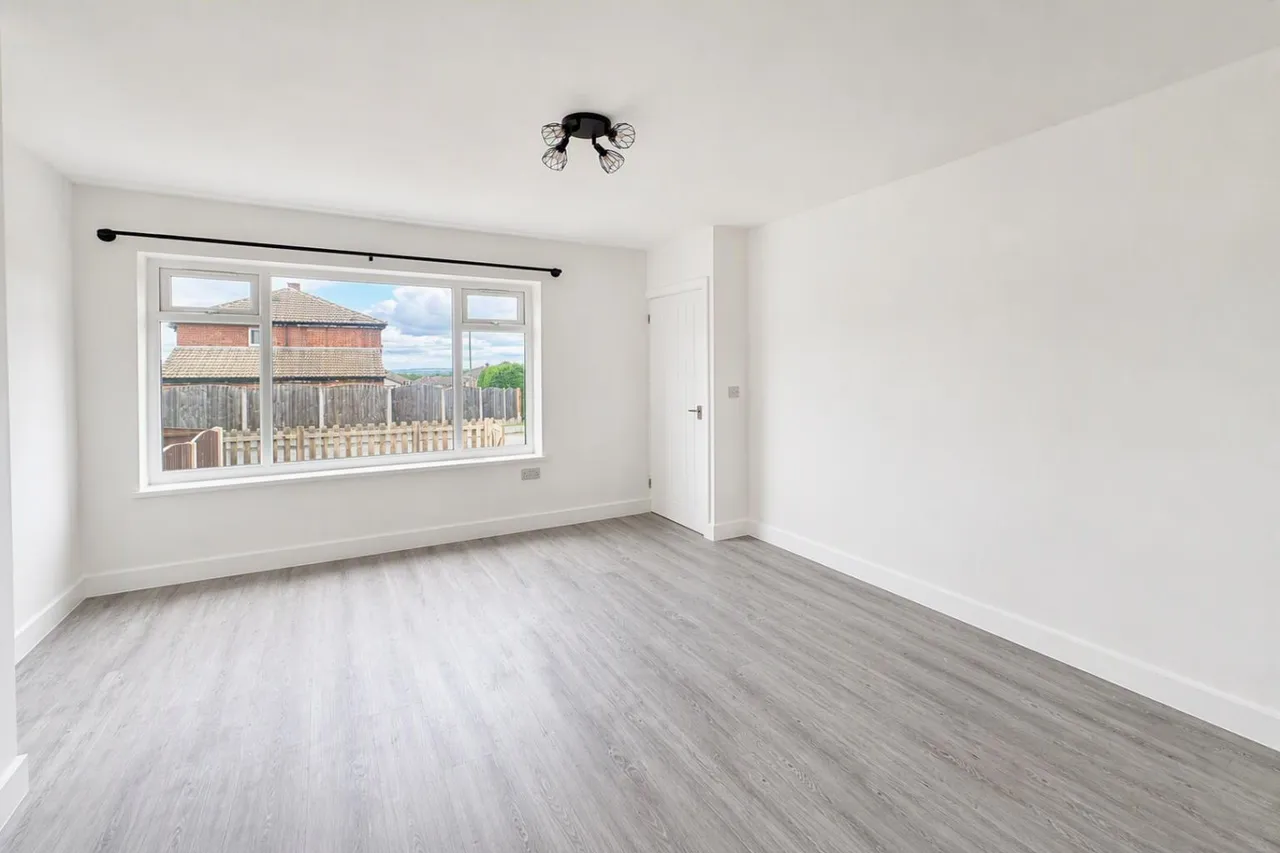 Grey Court, Wakefield, WF1, photo 2