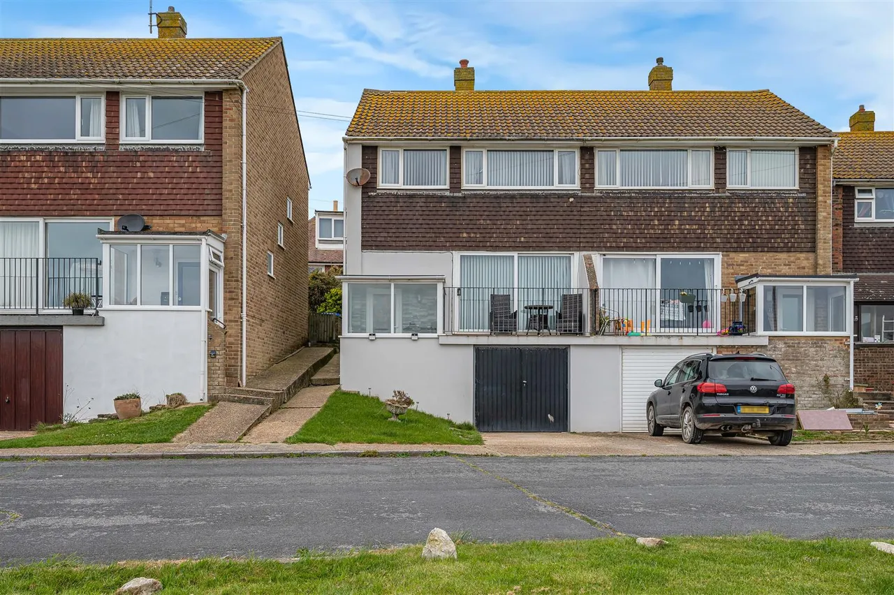 Buckle Close, Seaford, photo 23