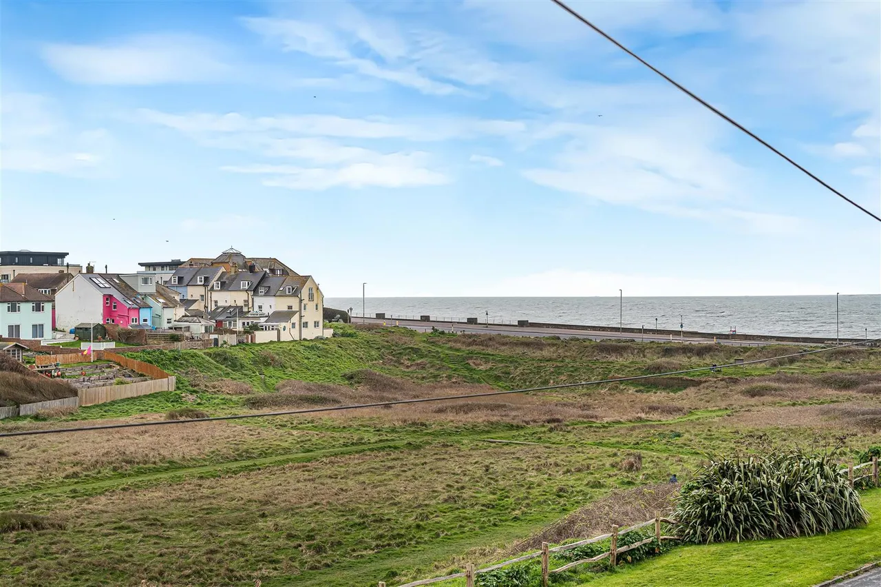 Buckle Close, Seaford, photo 6