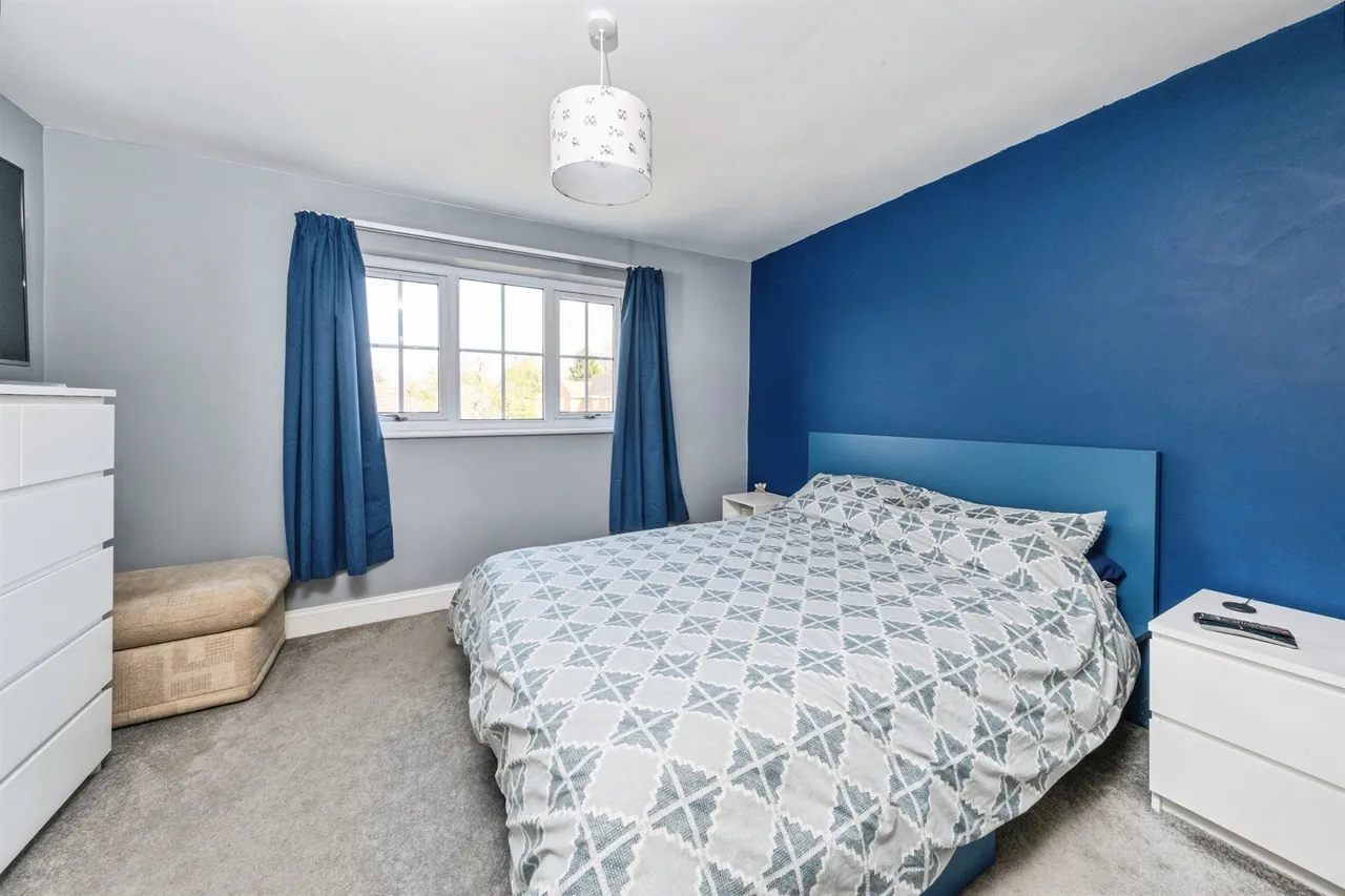 Bell Close, Helmdon, BRACKLEY, photo 9