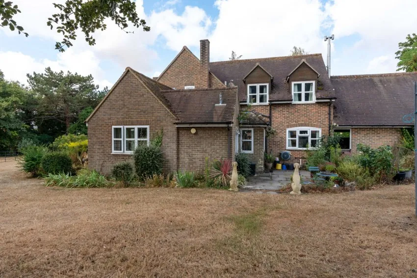 High Road, Brightwell-cum-Sotwell, OX10, photo 24